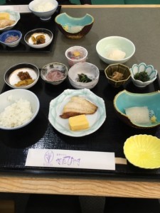 正しい日本の朝食。いか刺しおいしかったです！
